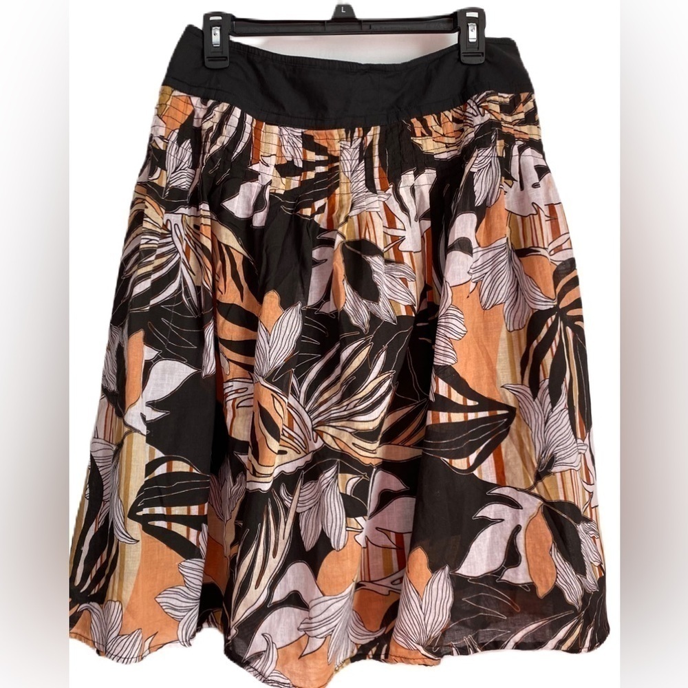 Mile Gabrielle Floral Short Skirt Black Lining Size: 12